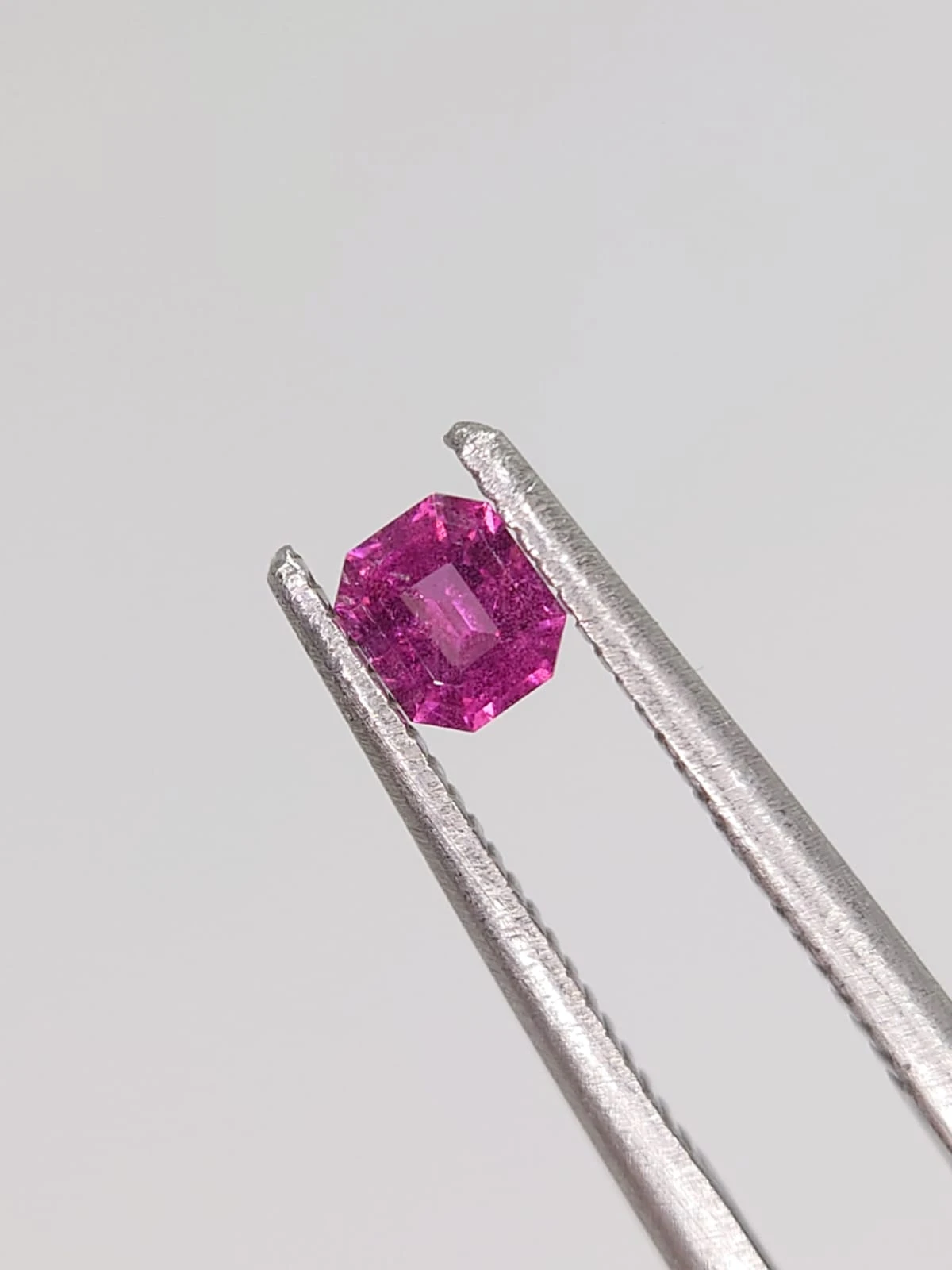 0.22ct Natural Rhodolite from Tanzania — view 2